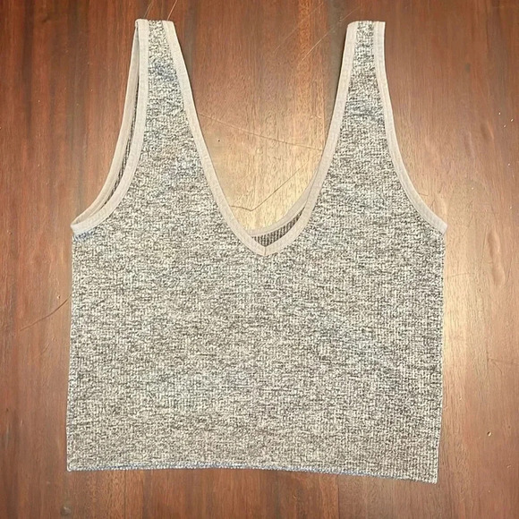 Colsie soft gray ribbed bralette size Large - Picture 2 of 4